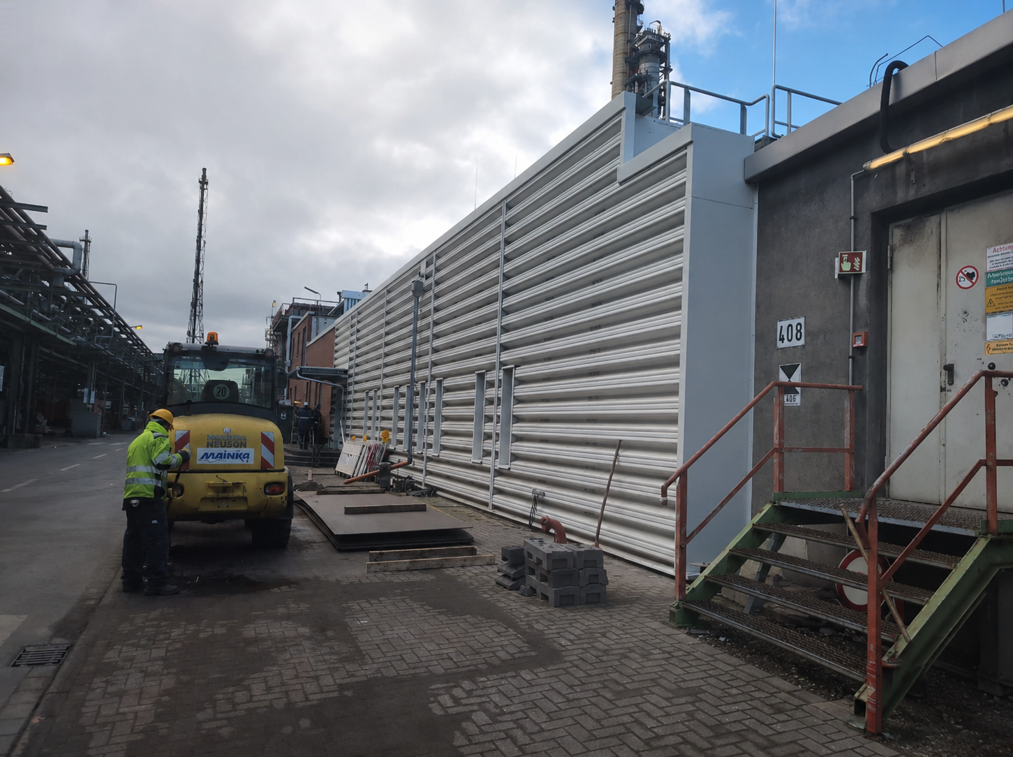 Fassadenarbeiten am Kantinenneubau in Gelsenkirchen