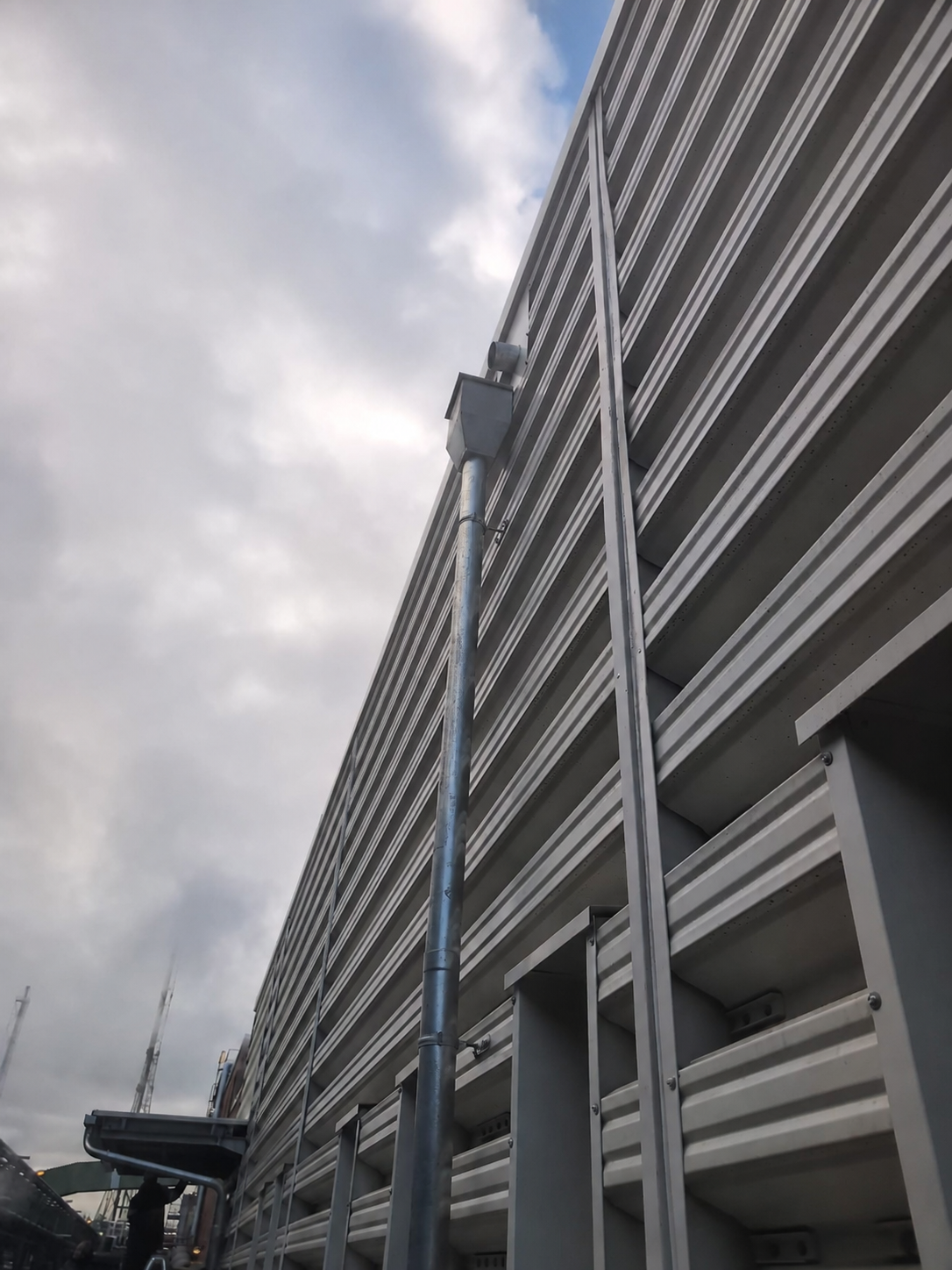 Fassadendetail der neu errichteten Kantine in Gelsenkirchen