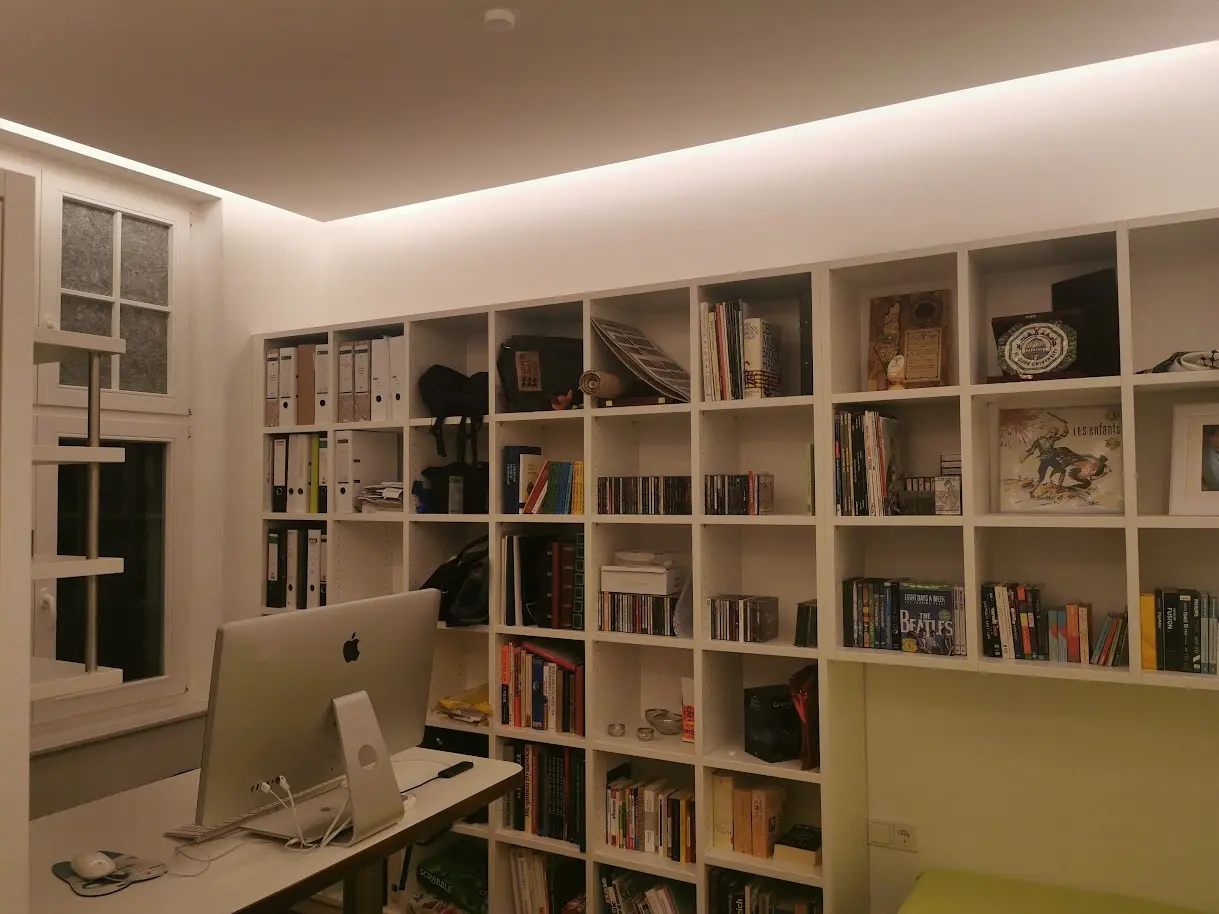 Fertiggestelltes Arbeitszimmer im Projekt Bremen